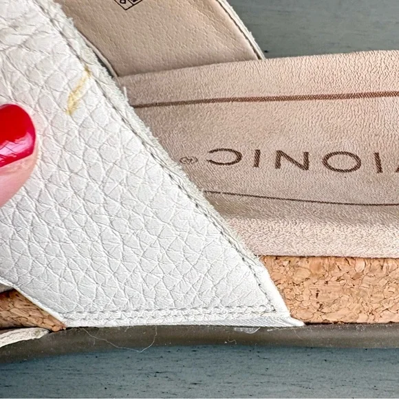 Vionic Marvina Leather Beige Comfort Arch Support Flip-Flop Sandal Women 6 Tan - Picture 9 of 13